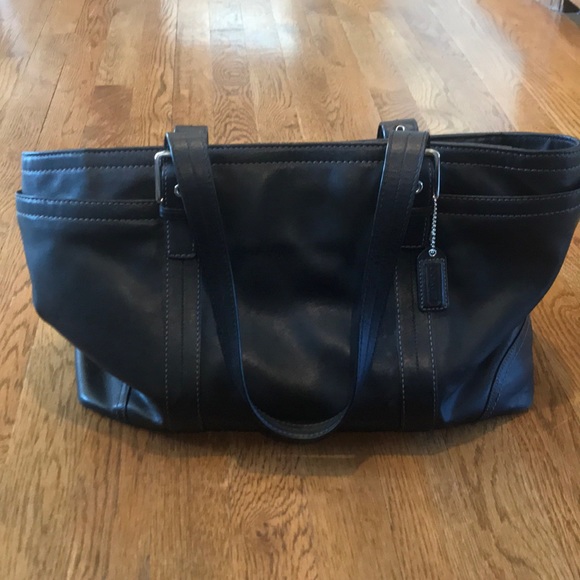 Coach Handbags - Coach shoulder bag